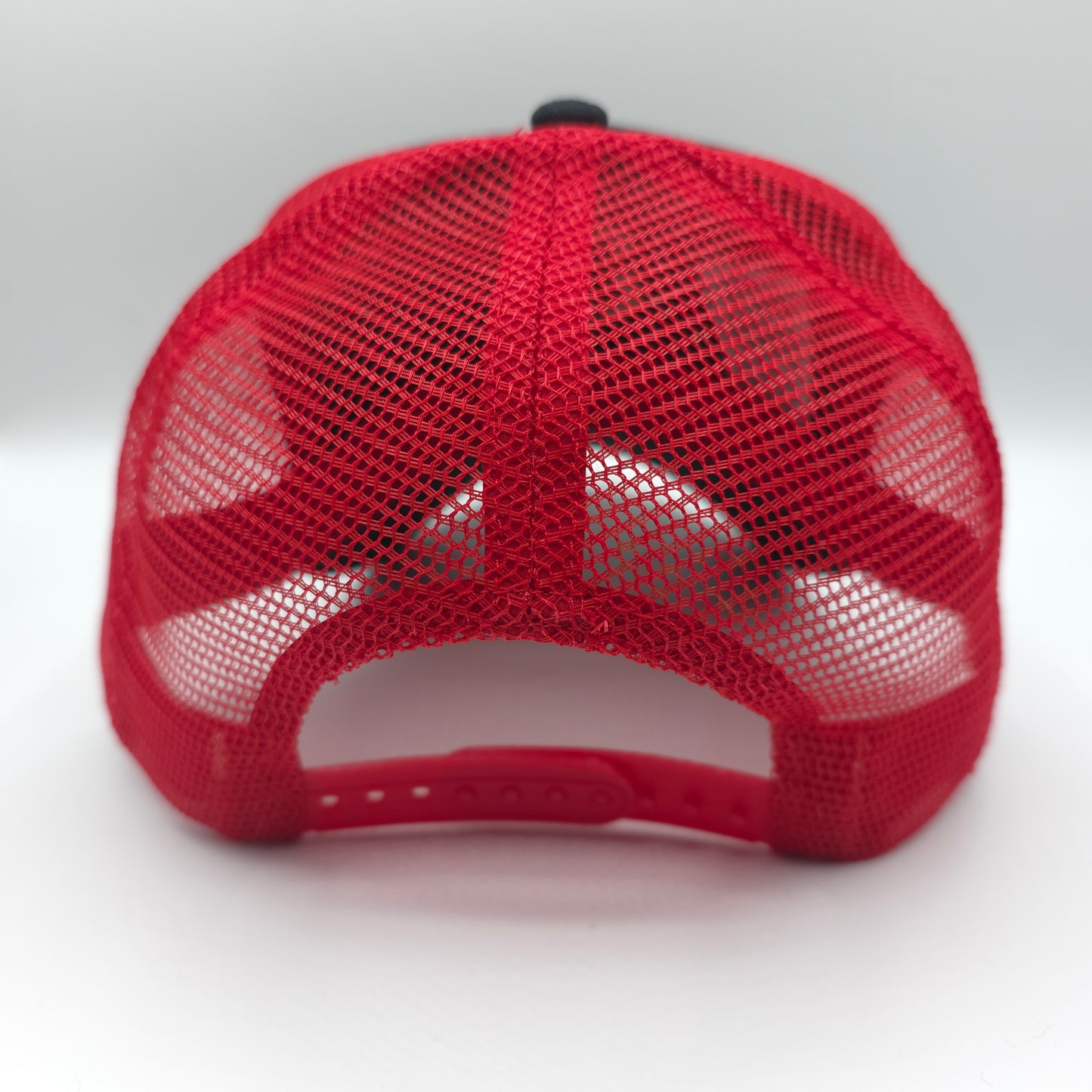 GORRA TRUCKER NEGRA Y ROJA HIBISCO