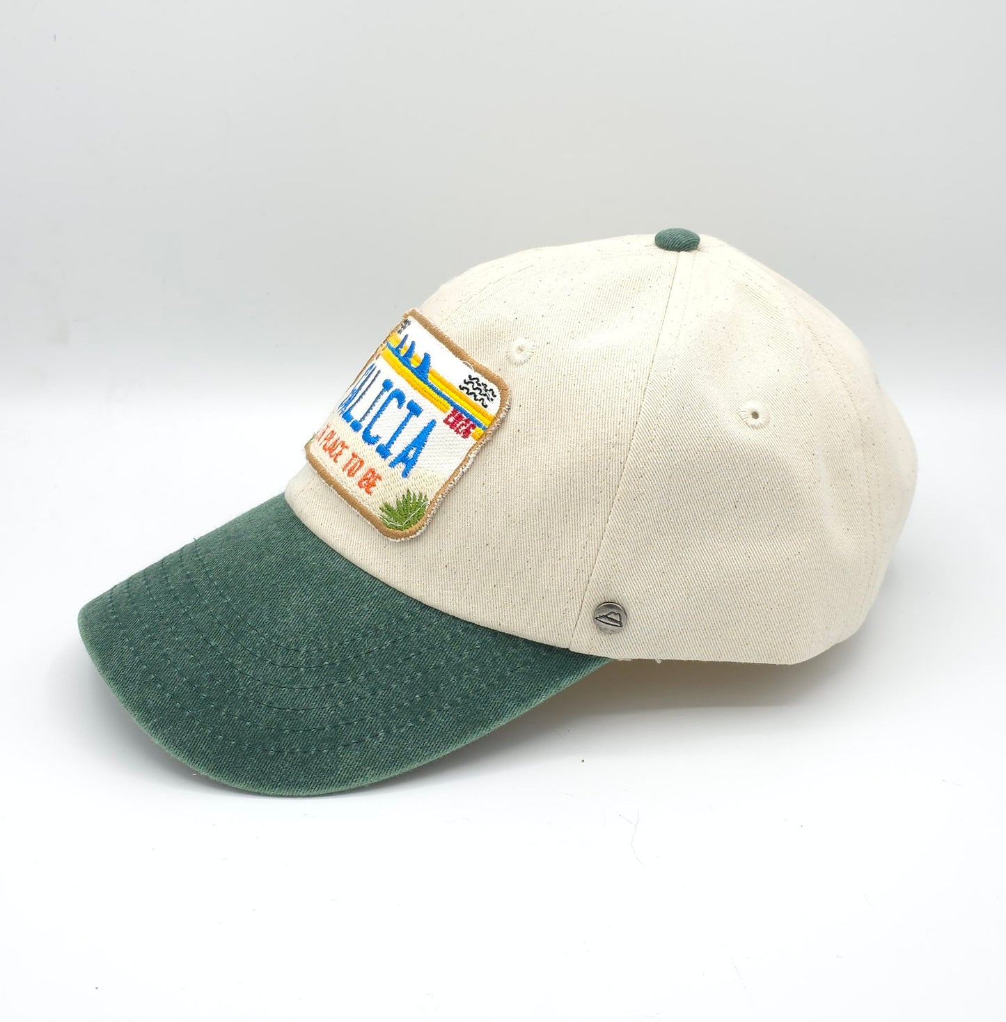 GORRA VERDE CON PARCHE