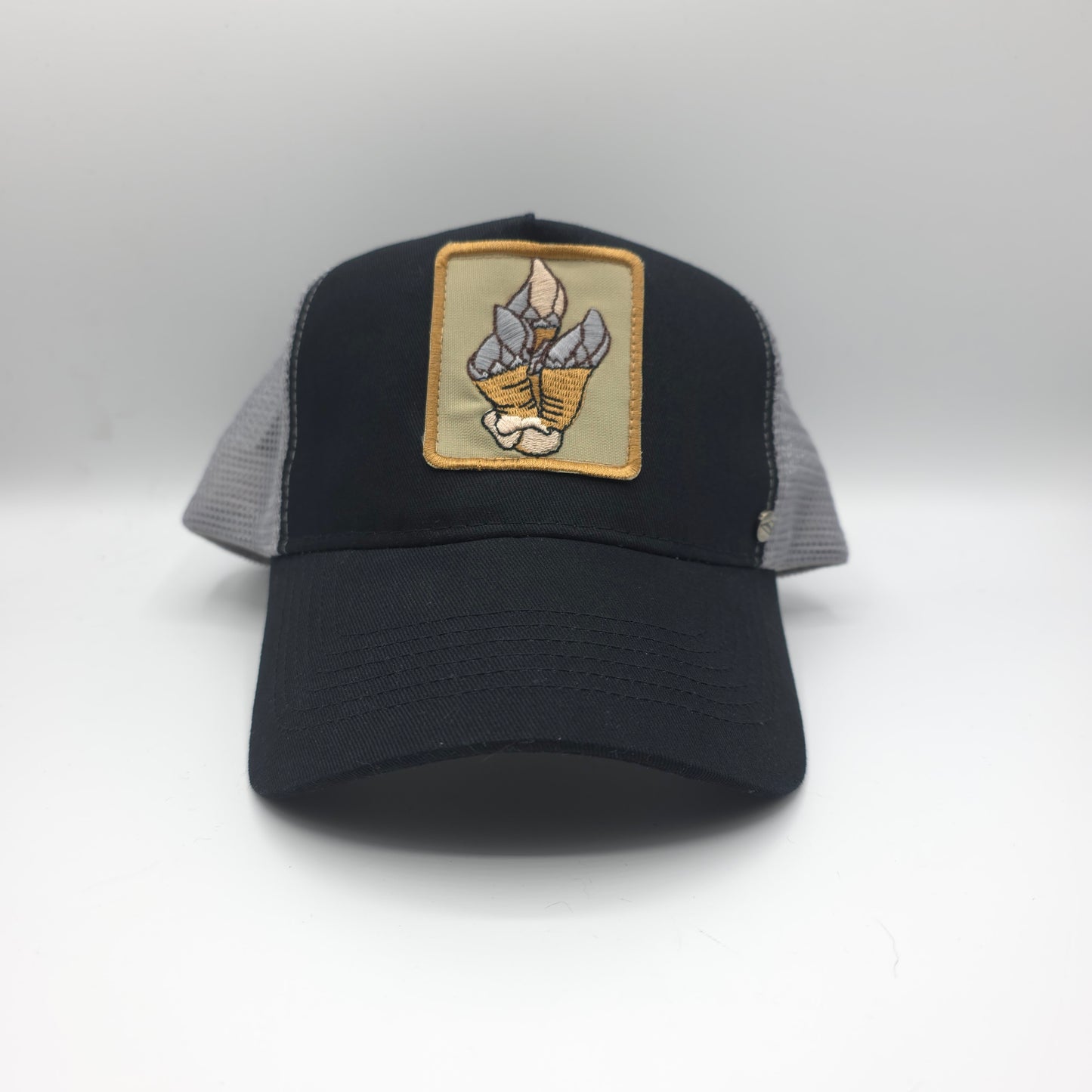 GORRA TRUCKER NEGRA PARCHE PERCEBE