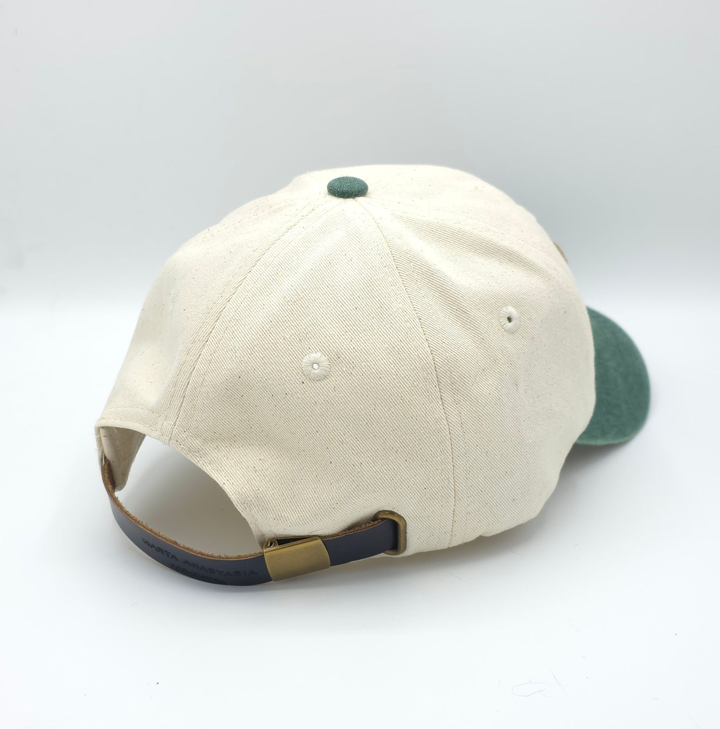 GORRA VERDE CON PARCHE