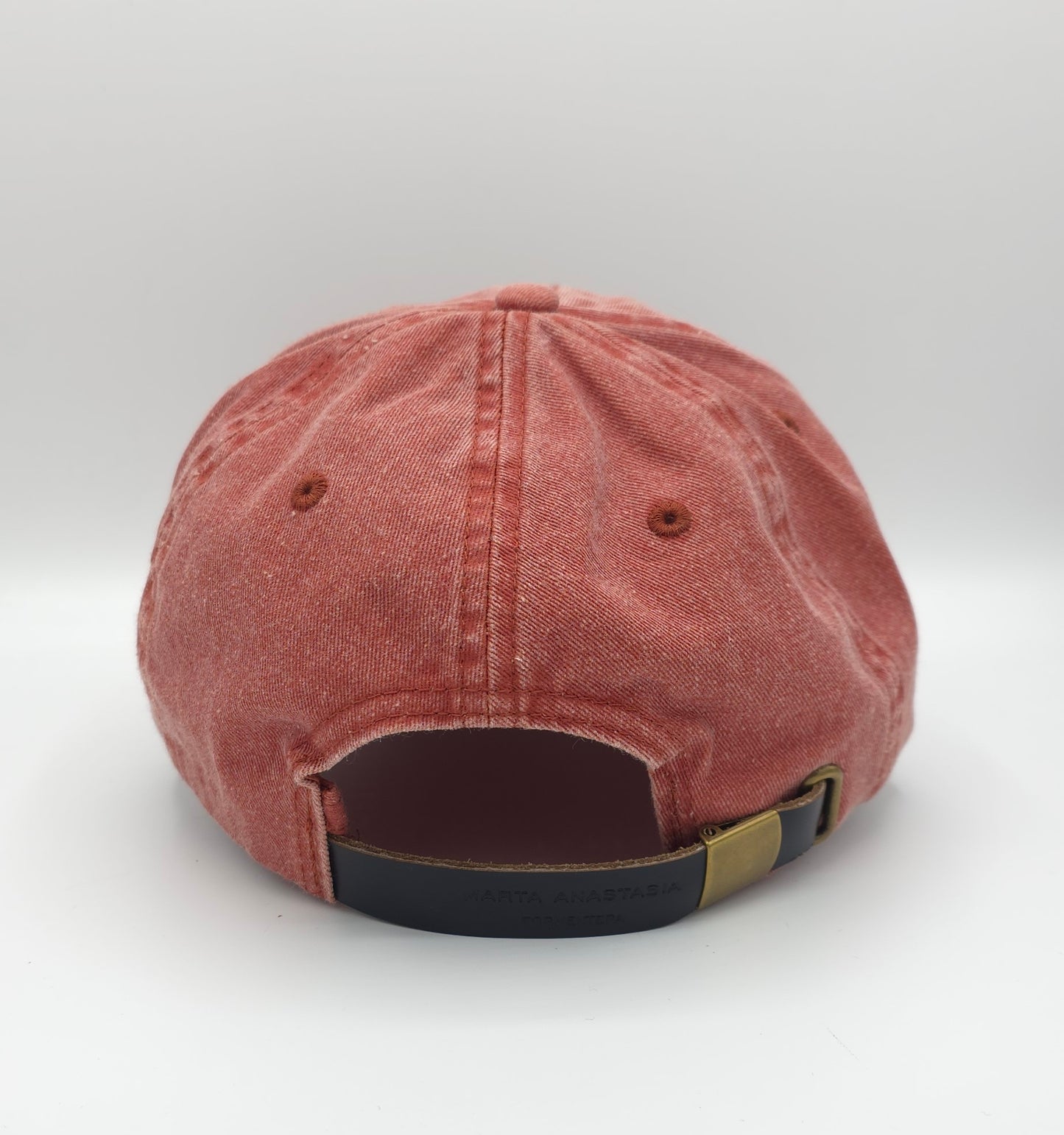 GORRA NARANJA CON PARCHE