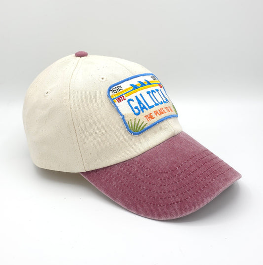 GORRA ROJA CON PARCHE